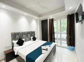 Hotel 24 7 Near Malviya Nagar Metro Station