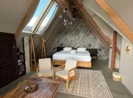 MAWE VILLA on Champagne Ridge, Romantic Getaway