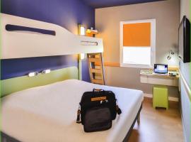 Ibis Budget Saint-Martin-de-Crau Porte de Camargue, hotel in Saint-Martin-de-Crau