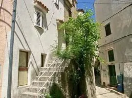 Studio In Einem Traditionellen Steinhaus, In Baska