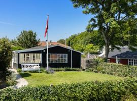 Holiday Home Lilie - 150m from the sea by Interhome, hotel a Store Anslet