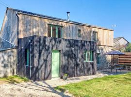 Holiday Home La Longère by Interhome, хотел в Ploudaniel