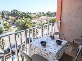 Apartment Le Central Beach by Interhome