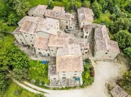 Apartment A Il Frassino del Borgo di Ghiora by Interhome