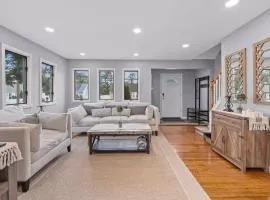 Newly Designed 3Br-2Ba Home 10min drive to Beach