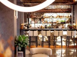 Pullman Riga Old Town - Renovated 2025, hotelli Riiassa