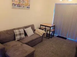 Cosy newly refurbished home away from home