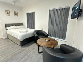 Train Station Spacious Apartments - Free Wifi, Netflix & Paid Parking Opposite, zelfstandige accommodatie in Leicester