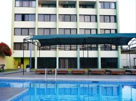 Holiday Suites, hotel cerca de Aeropuerto Internacional Coronel FAP Carlos Ciriani Santa Rosa - TCQ, Tacna
