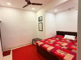 Amrit Ganga Homestay 1,5 km from kashi vishwanath Near Rathyatra ropeway