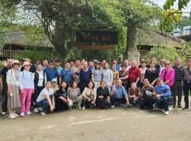 Number 6 homestay, motorbike rental, loop tours, hiking tours