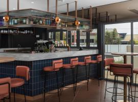 Jirang Regis Hotel, hotel in Geelong