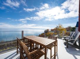 Panorama 1253: Two-Level Sanctuary & Views, hotel in Petite-Rivière-Saint-François