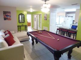 Perfecto Mundo 3, Orlando Area 5BR-2BA-Outdoor Pool-Jacuzzi-Billiard, hotel u Orlandu