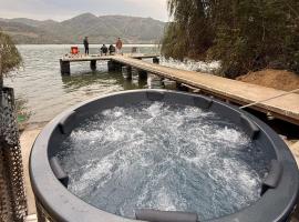 Orsova Gratca 164，奧爾紹瓦的有熱水按摩池的飯店