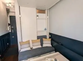 The suspended cocoon