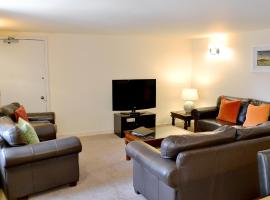 Courtyard Cottage, Hotel in Smailholm