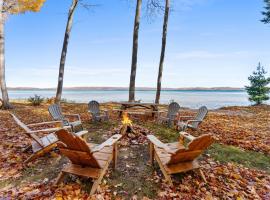 Beech Tree Lodge on Glen Lake in Beautiful Northern Michigan - Minutes from the Sleeping Bear Dunes, hotel u gradu Glen Arbor