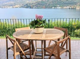 Heart of the lake – hotel w mieście Pilzone