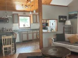 The coziest Cedar cottage