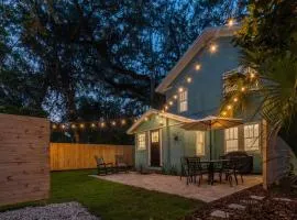 Sanctuary Blue - Walk to UF - Historic Home