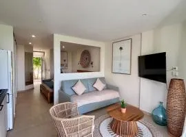 Blue Bay Elegant apt 1 min walk from beach