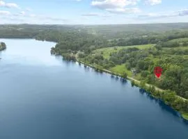 Lakefront in Logan (In the heart of Hocking Hills)