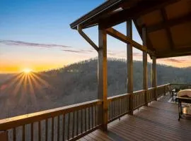 Mountain View D - Luxury Condo, King Suite, Amazing View, Peace, and Hiking