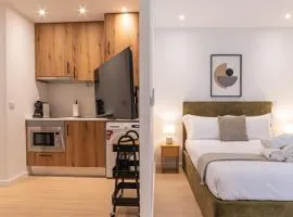 Campolide Charming Studios & Apartments