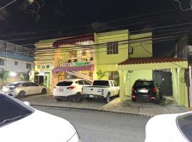 Hotel Enrique I Gazcue, Bed and Breakfast، بيت شباب في سانتو دومينغو
