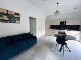 Le Vieux Bourg Apartment 5, Spacious 1 bed Apartment, Bourg Centre
