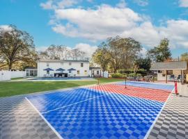 Carolina Pickleball & Pool House Private 5BR, hotel a Mauldin