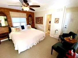 Top 1% Quiet Private Guestroom 2ppl Old Town NOTL