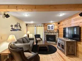 Chamonix #15 - Cozy Mtn Retreat with Fireplace