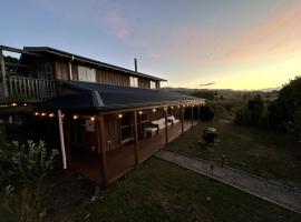 Raglan Rural Retreats - The Homestead, hotel in Raglan