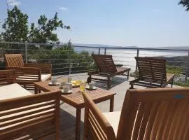 Wohnung In Cesarica Mit Privater Terrasse