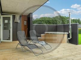 Gorgeous Home In Vestervig With House A Panoramic View, hotel v destinaci Agger