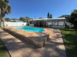 BR with Private Pool Near Downtown & Beach