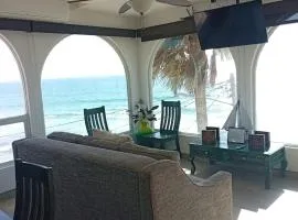 Casa Mar Verde - Oceanfront Penthouse - Pool & Jacuzzi