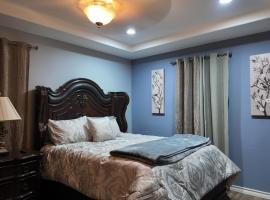 Spacious 4BR 3Baths Near Airport and La Plaza Mall, hotel v destinaci McAllen