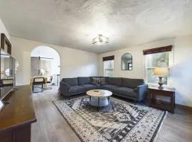 Family Getaway Near Yosemite - Downtown Mariposa