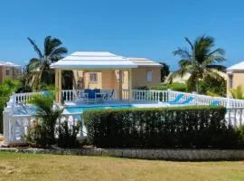 Modern Studio in Pelican with pool-walk to Beach, Dining, Entertainment