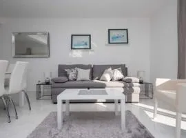 Four Bedroom Villa With Terrace and Swimming pool