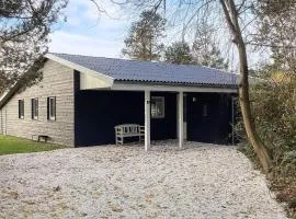 Pet-friendly stay near beach