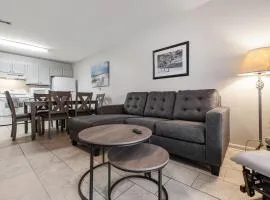 5 Beds Including a King, Private Patio, Fenced Yard Access, Dogs Stay Free, 8 Mi to Pensacola Beach, In-Unit Washer and Dryer