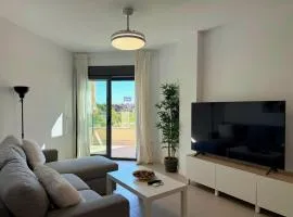 1º línea de playa con vistas, piscina & parking