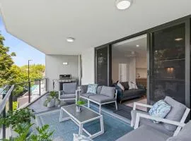 Park View Retreat -Pool - 2 min Walk Stones Corner