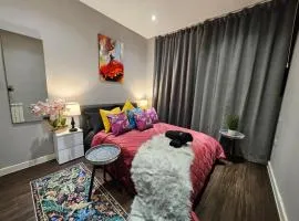 Entire 1 Bedroom Apartment in London - 5 Mins from Heathrow - Sleeps 5