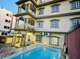 RS VILLA private apartment 150mts to the beach, hotel in Flic-en-Flac