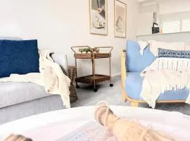 One-Bedroom Lagoon Spa Apartment